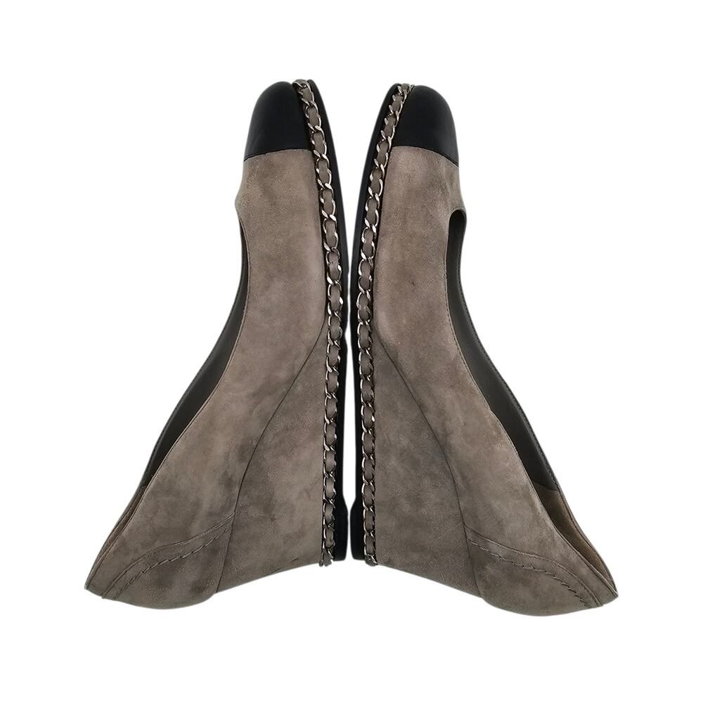 Chanel CC Cap Toe Chain Wedge Heel Pump Gray Suede Black Silver Size 39 US 8 8.5 - Picture 8 of 14
